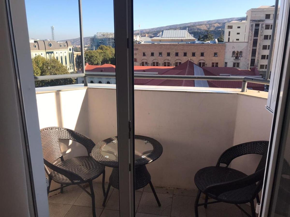 Rustaveli Apartment City Centre Tbilisi Esterno foto